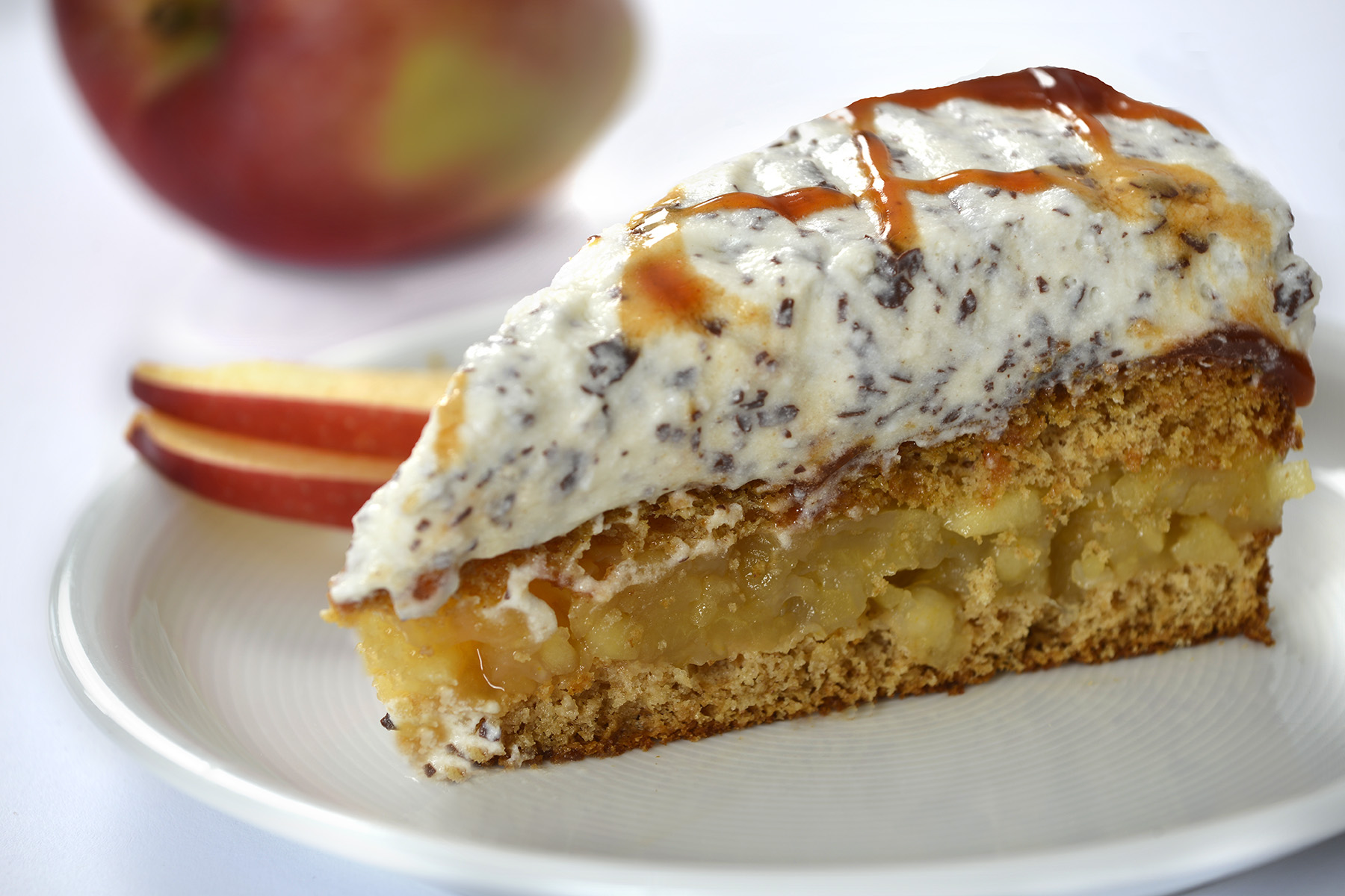 Stracciatella-Apfeltorte, glutenfrei, Stück